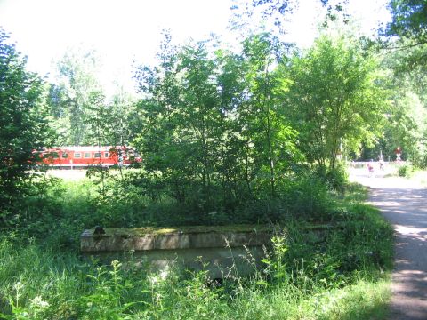 Brcke ber einen Graben