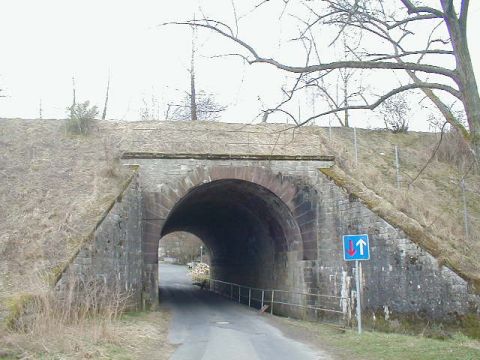 Brcke ber die Bachstrae