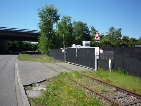 Bahn�bergang Industriegebiet Hockenheim Talhaus
