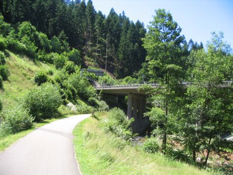 Brcke der neuen Bundesstrae