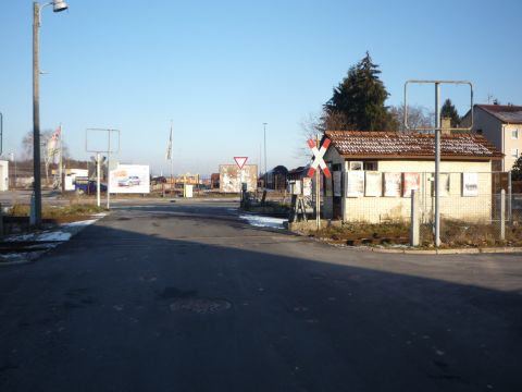 Bahn�bergang �ber die Stra�e Ostende