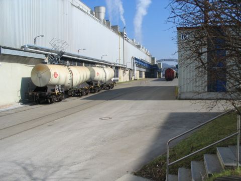 1. Werkseinfahrt der Papierfabrik