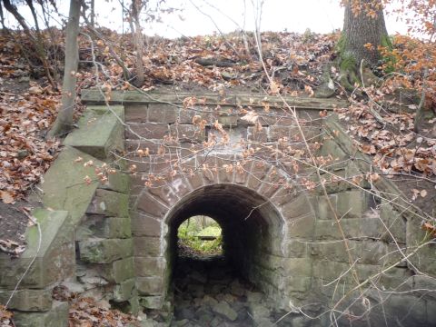 Bachdurchlass zwischen Birkenfeld und Gräfenhausen