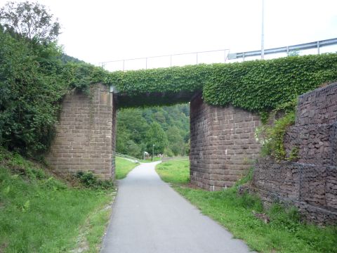 Brücke der Straße nach Lindenbach