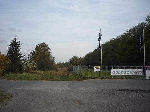 Bahnbergang vor der Haltestelle Hpfingen