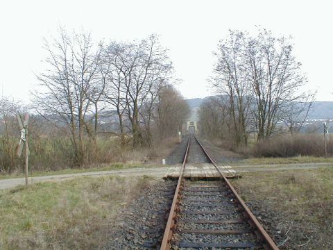 Bahnbergang ber einen Feldweg