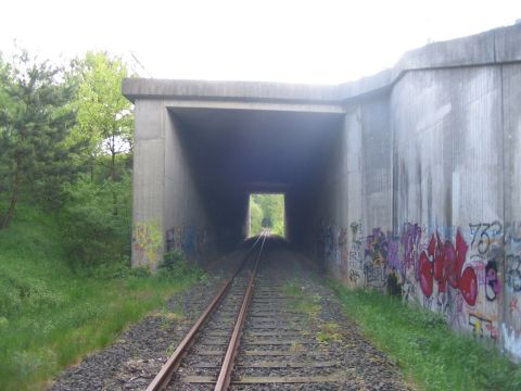 Durchfahrt unter der Autobahn