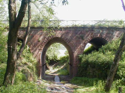 Brcke ber einen der Pfieffe zuflieenden Bach