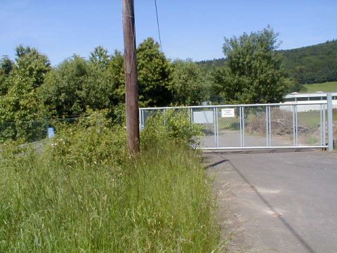 Einfahrt ins Industriegebiet