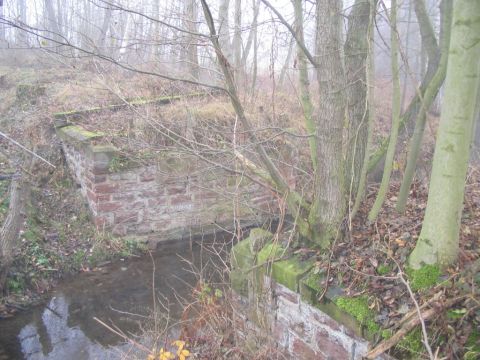 Ehemalige Brcke ber den Flograben