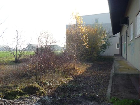 Lagerhaus mit Laderampe