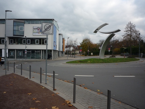 Bahnbergang ber die Hauptstrae