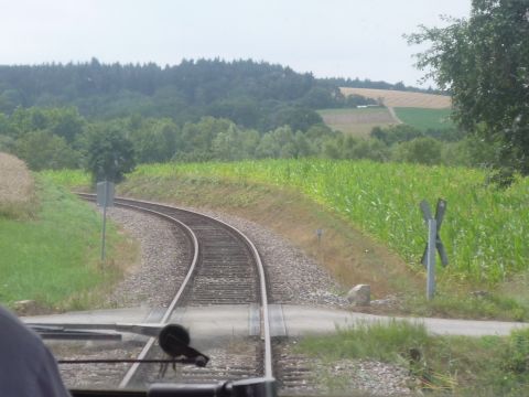 Bahnbergang ber einen Feldweg