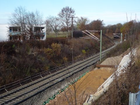 Einschnitt hinter dem Haltepunkt