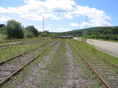 Einfahrt in den Bahnhof Oberheutal
