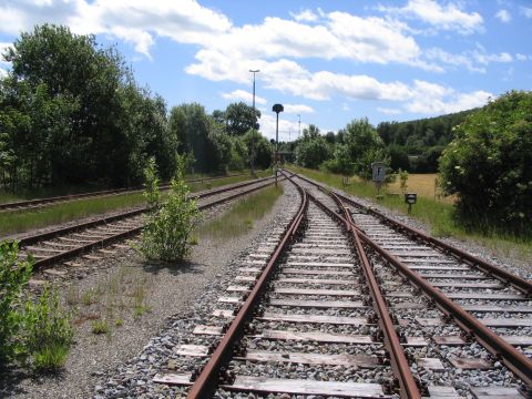 Einfahrt in den Bahnhof Oberheutal