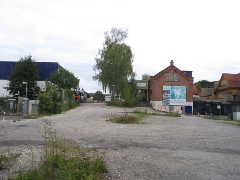 Einfahrt ins Firmengelnde