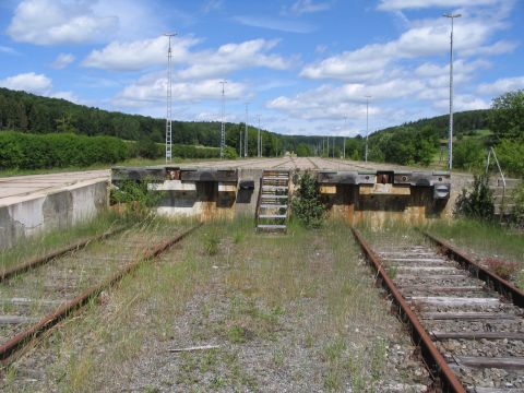 Einfahrt in den Bahnhof Oberheutal