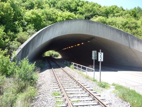 Nordportal des Tunnels unter der Neubaustrecke